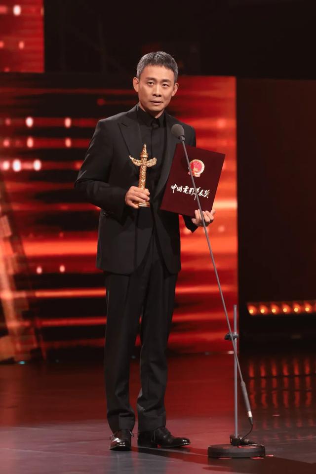 演员张译，宣布暂时息影