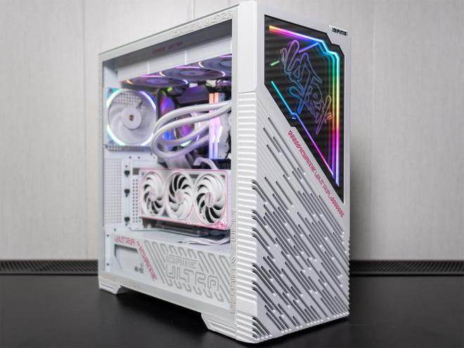 潮流外观大显存 iGame RTX 5060 Ti Ultra W OC 16GB首测