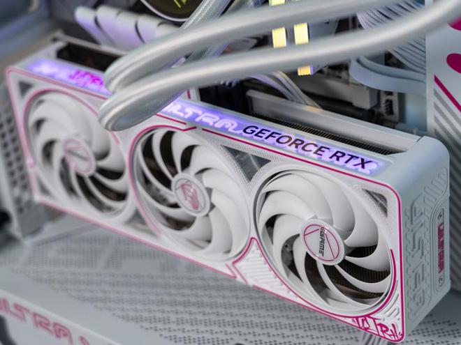 潮流外观大显存 iGame RTX 5060 Ti Ultra W OC 16GB首测