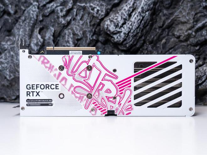 潮流外观大显存 iGame RTX 5060 Ti Ultra W OC 16GB首测