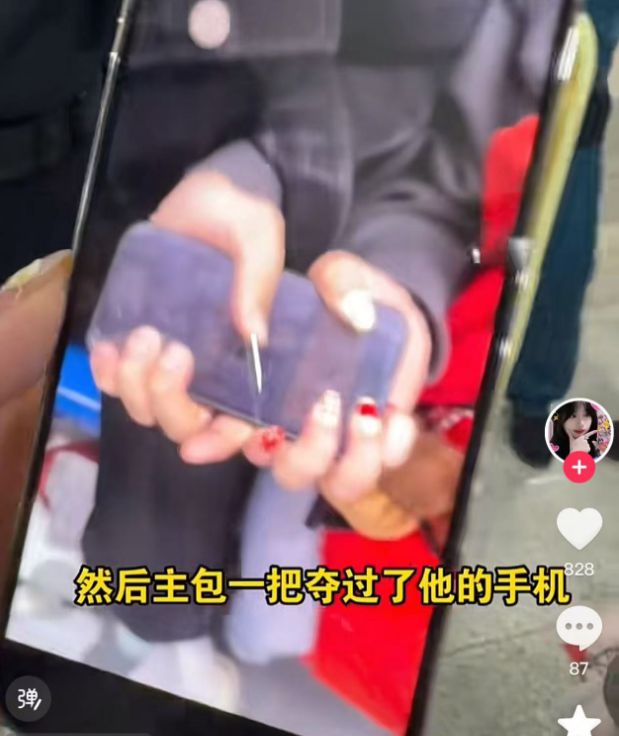 发现被偷拍，跳水运动员当场“对峙”！结局大快人心