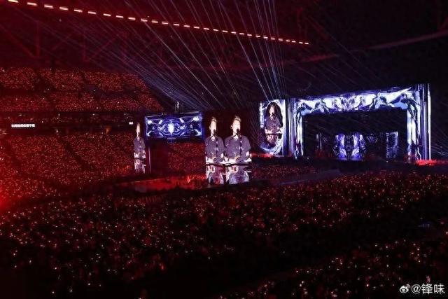 谢霆锋演唱会多个细节曝光，80多位明星到场，全场大合唱！门票被炒到17万元