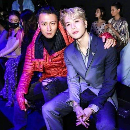 谢霆锋演唱会多个细节曝光，80多位明星到场，全场大合唱！门票被炒到17万元