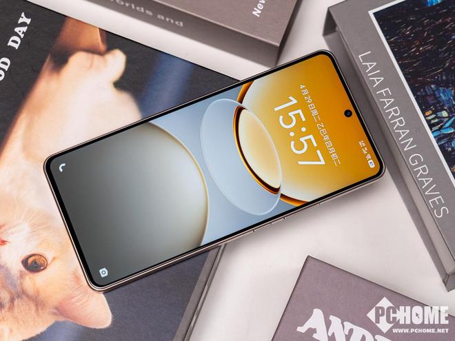 vivo Y300 GT图赏：经典万里舷窗全曲舒适手感