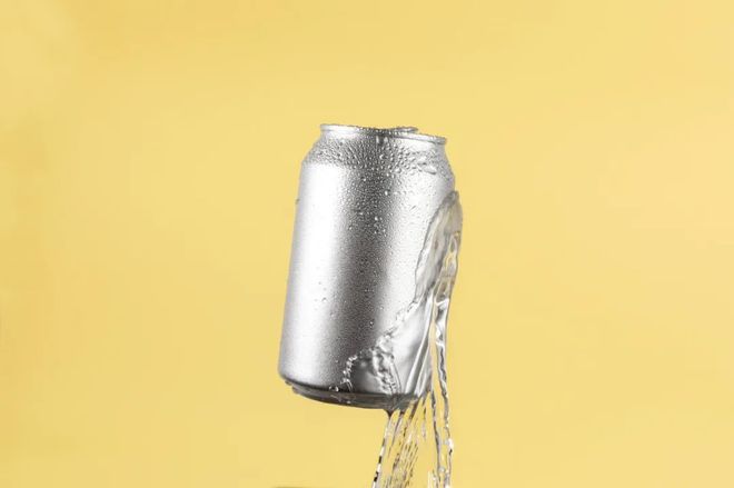 当代年轻人被“盲盒调酒挑战”硬控，这些饮料要千万小心！