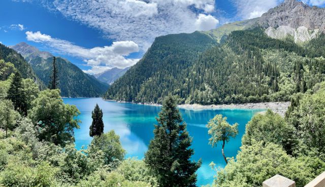 注意！老君山、九寨沟等多个景区称已达接待最大承载量，有景区暂停售票