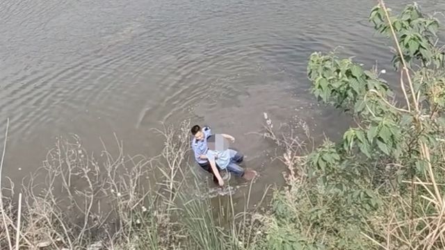 女孩坠3米深河 西峡警民合力上演暖心“生命托举”