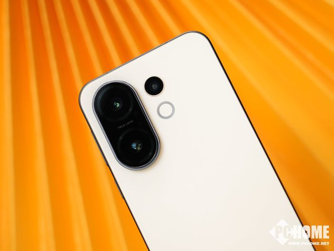 vivo S30 Pro mini图赏：夏日“颜霸”手机 色彩与轻盈完美融合