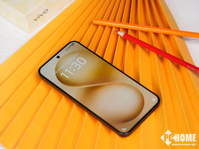 vivo S30 Pro mini图赏：夏日“颜霸”手机 色彩与轻盈完美融合