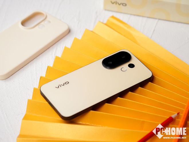 vivo S30 Pro mini图赏：夏日“颜霸”手机 色彩与轻盈完美融合
