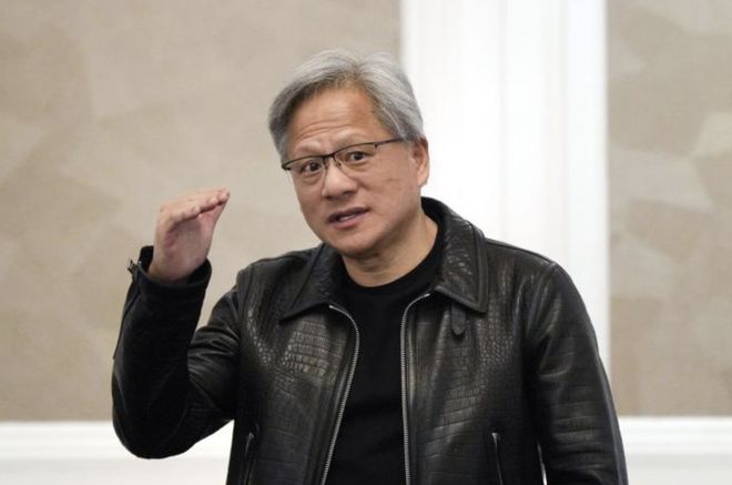 黄仁勋称美国对华AI芯片出口管制策略失败：英伟达中国份额暴跌