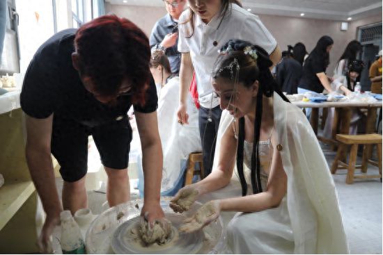 青春赋能非遗传承!看河南高校职教创新“解锁”文化生命力