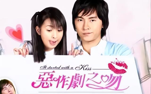 42岁林依晨怀二胎后首次露面，怀孕7月素颜出镜