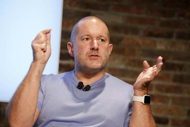 Apple Watch十周年：锚定健康的极致产品力，铸就穿戴王者