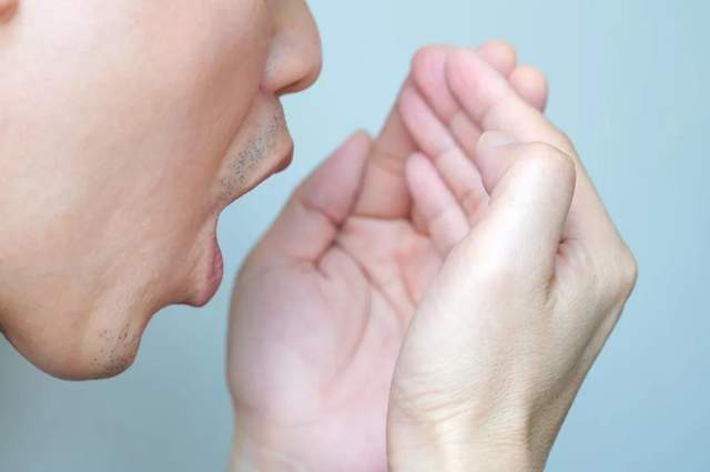 一张嘴就尴尬？你的口臭可能来自这里......第 2 个很多人中招！