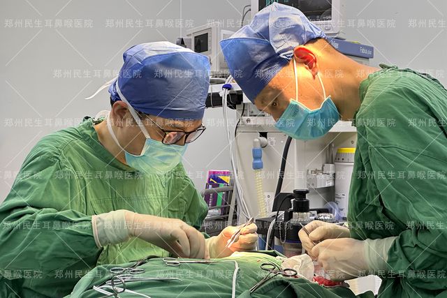 河南省第五例“双侧全耳再造+骨桥植入术”成功完成