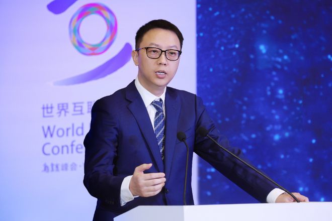 阿里CEO吴泳铭内网发帖：呼吁阿里人回归初心，重新创业