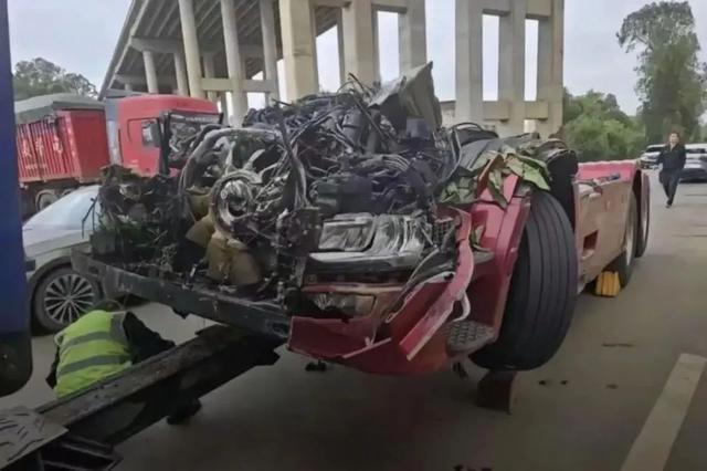 驾驶百万元货车，35岁网红突发事故身亡！当地交警刚刚回应