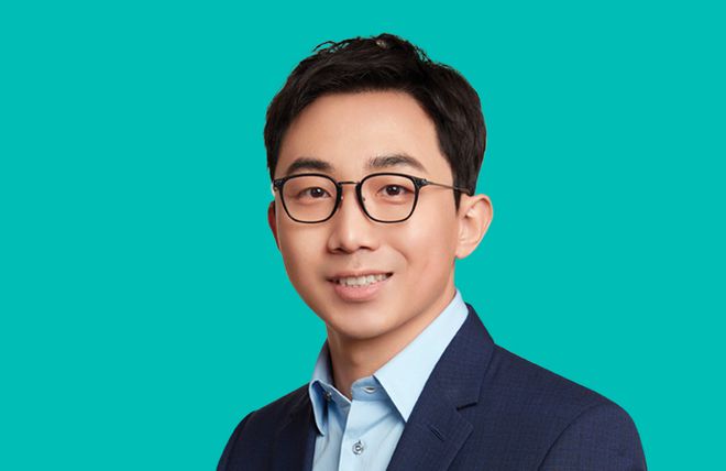 河南新首富王宁现身上海：出席泡泡玛特店铺开业剪彩仪式