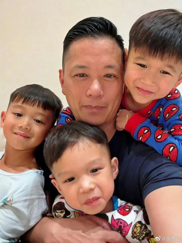演员胡杏儿晒老公儿子合照，疑似回应婚变传闻！此前老公被曝夜店搂抱美女