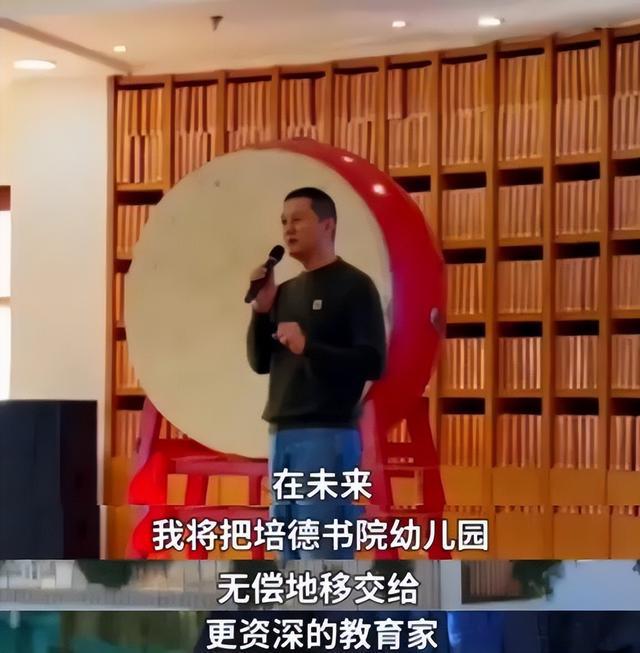 李亚鹏老婆回应“李亚鹏为何不拍戏还债”，称很理解他，自己是普通女孩不追求豪门阔太生活
