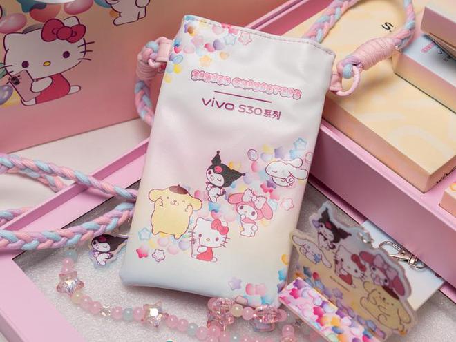 激活夏日多巴胺 vivo S30系列三丽鸥礼盒太迷人