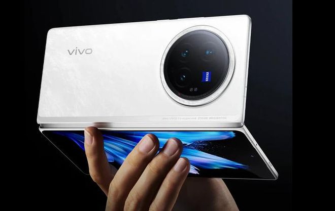 vivo X Fold5能连接Apple Watch，可同步短信和健康数据